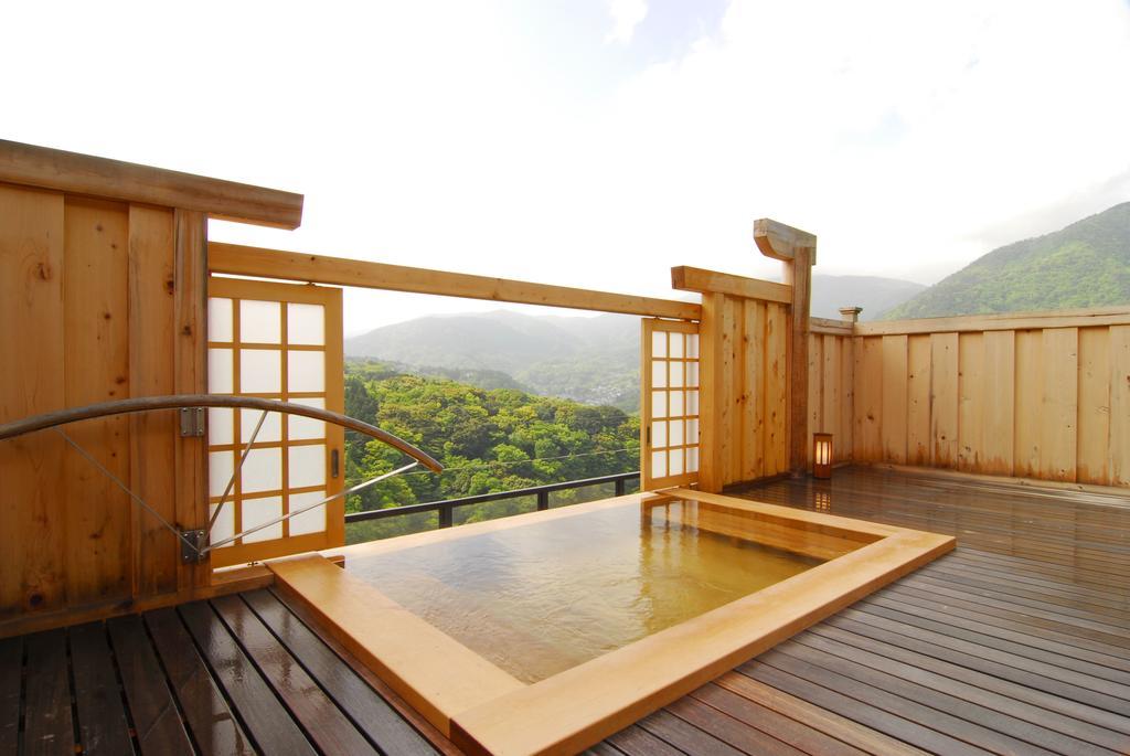 Отель Hakone Tokinoshizuku Номер фото A traditional open-air onsen
