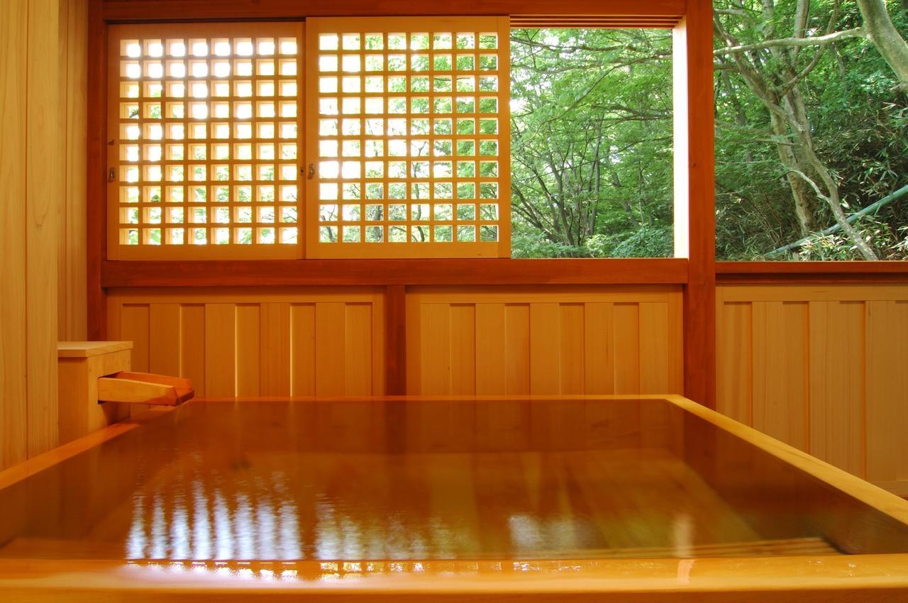 Отель Hakone Tokinoshizuku Номер фото A traditional Japanese onsen